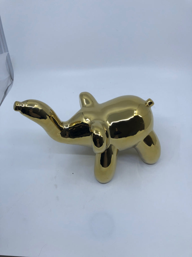 GOLD ELEPHANT DECOR.