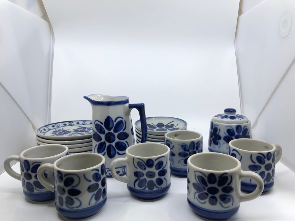 20 PC GREY/BLUE FLOWER DISH SET-SVC 6.