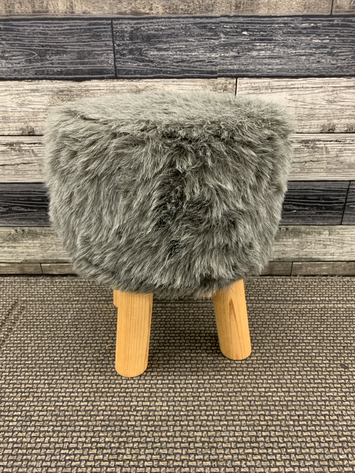 FAUX GREY FUR STOOL.