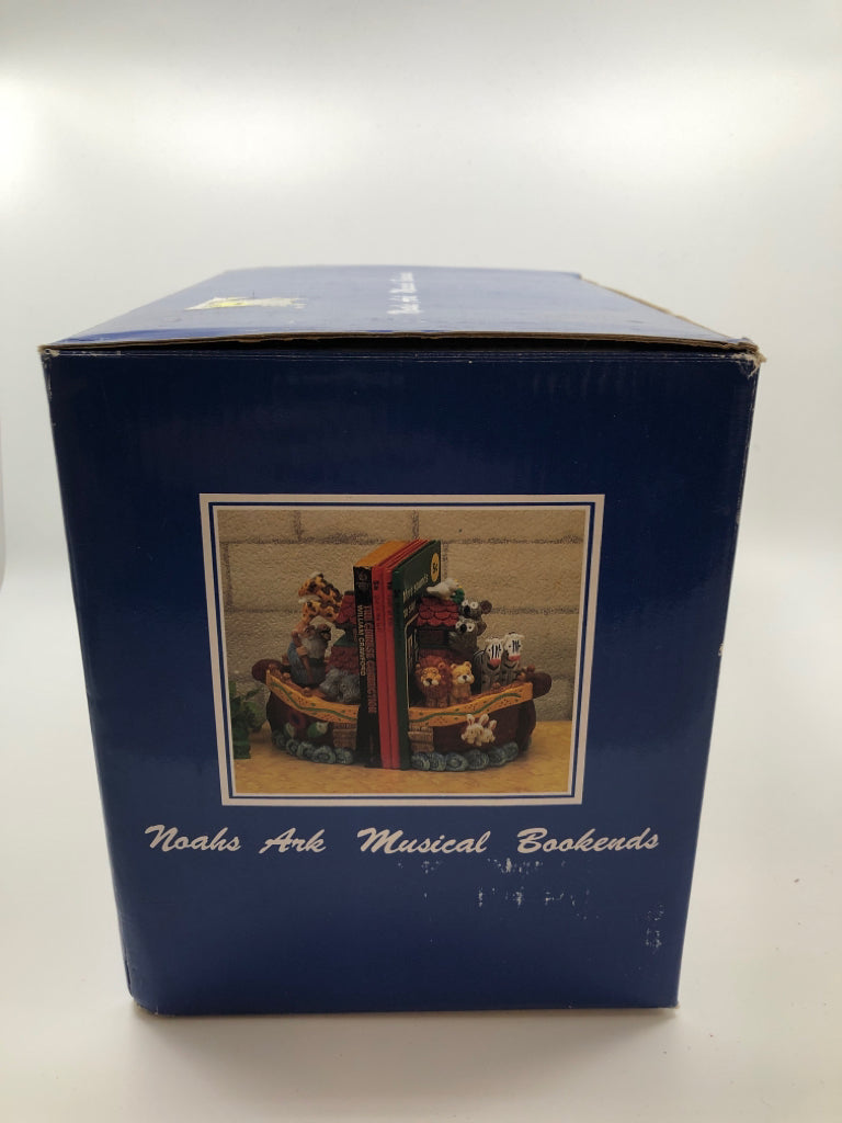 NIB NOAHS ARK MUSICAL BOOKENDS.