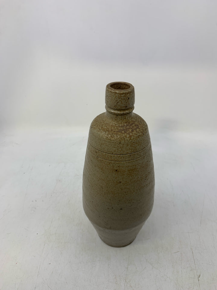 VTG EMPTY TAN POTTERY BOTTLE.
