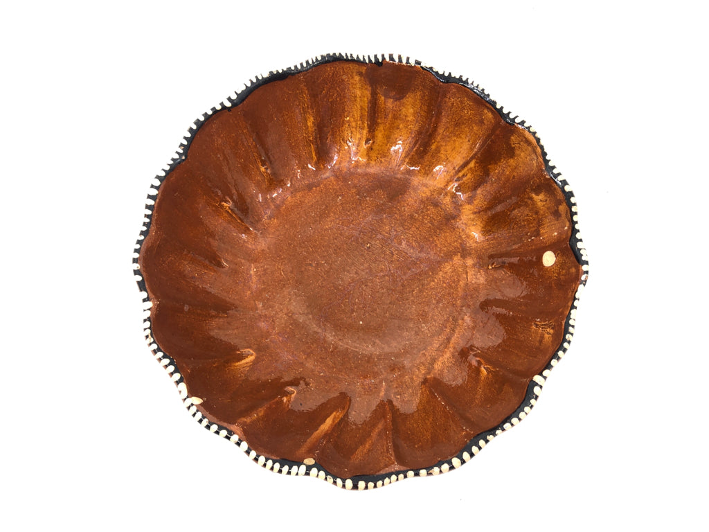 RED SCALLOP EGE POTTERY GLAZED BOWL.