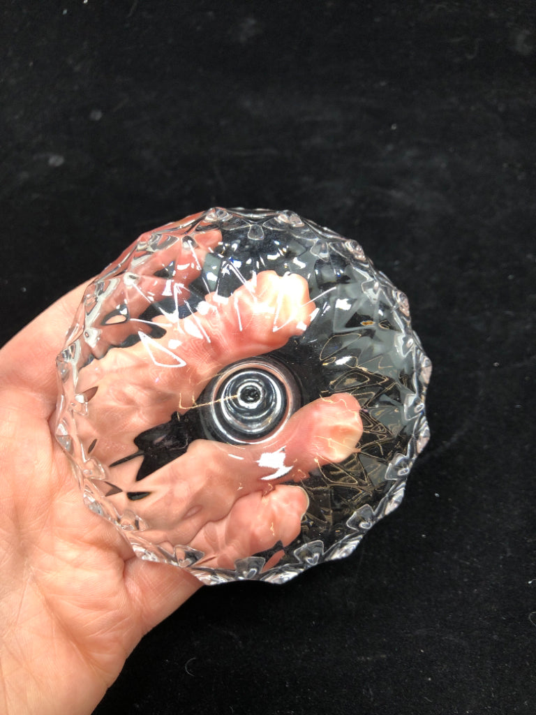 CUT GLASS RING HOLDER W/SAWTOOTH EDGE.