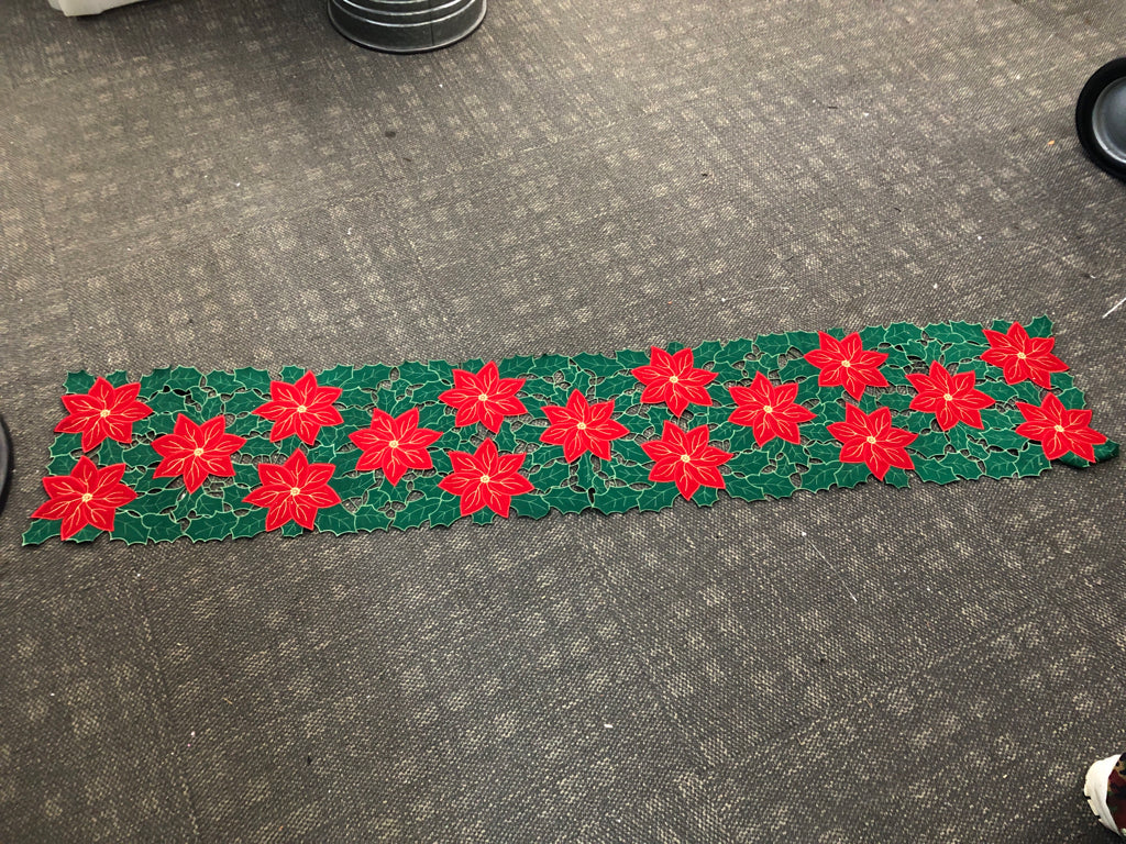 POINSETTIA CUTOUT TABLE RUNNER.