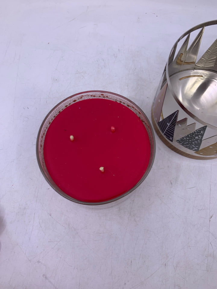 YANKEE CANDLE HOLIDAY CHEER W/ CANDLE HOLDER.