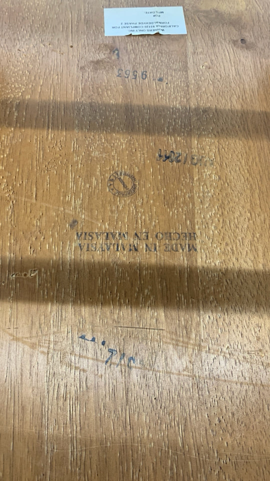OAK WOOD KITCHEN TABLE W/4 CHAIRS+ SELF STORING LEAF.