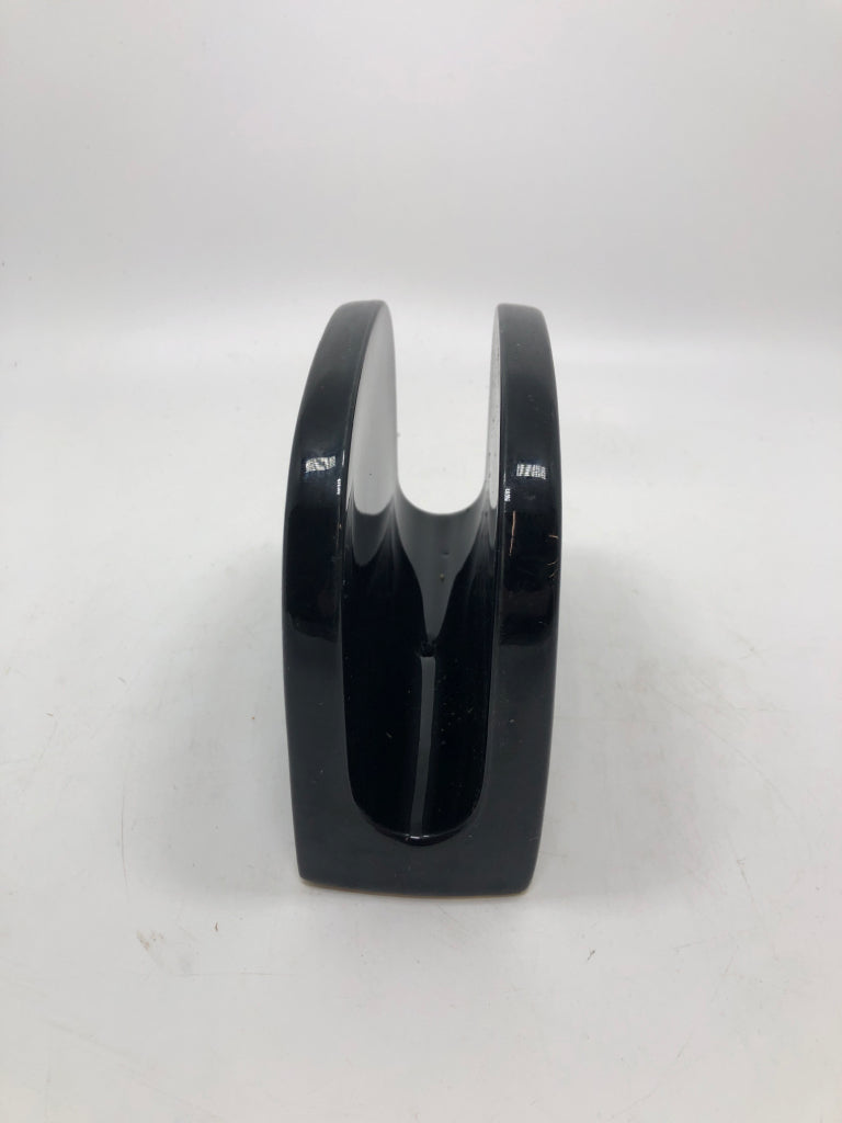 BLACK CERAMIC NAPKIN HOLDER.