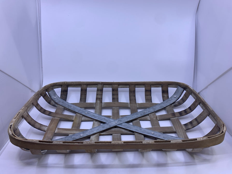 TOBACCO BASKET WALL HANGING GALVANIZED DETAIL.