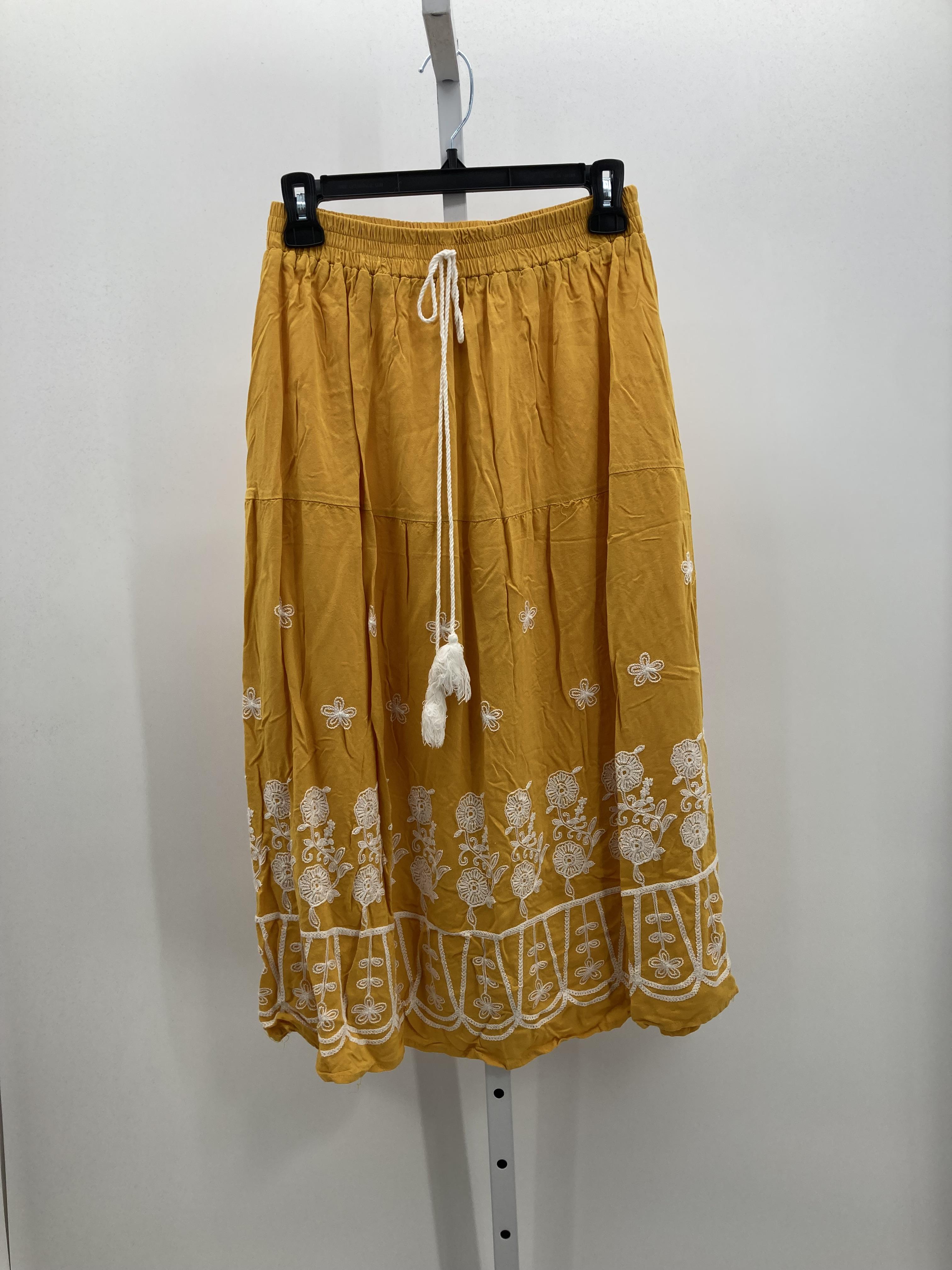 Size Medium Juniors Skirt