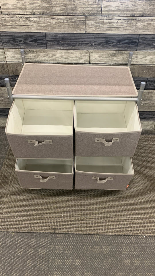 4 CUBE GREY FABRIC STORAGE W/GREY METAL FRAME.