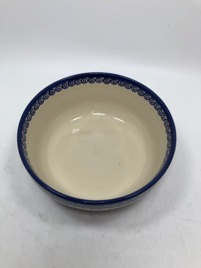 POLISH POTTERY BLUE SWIRL DESIGN BOWL.