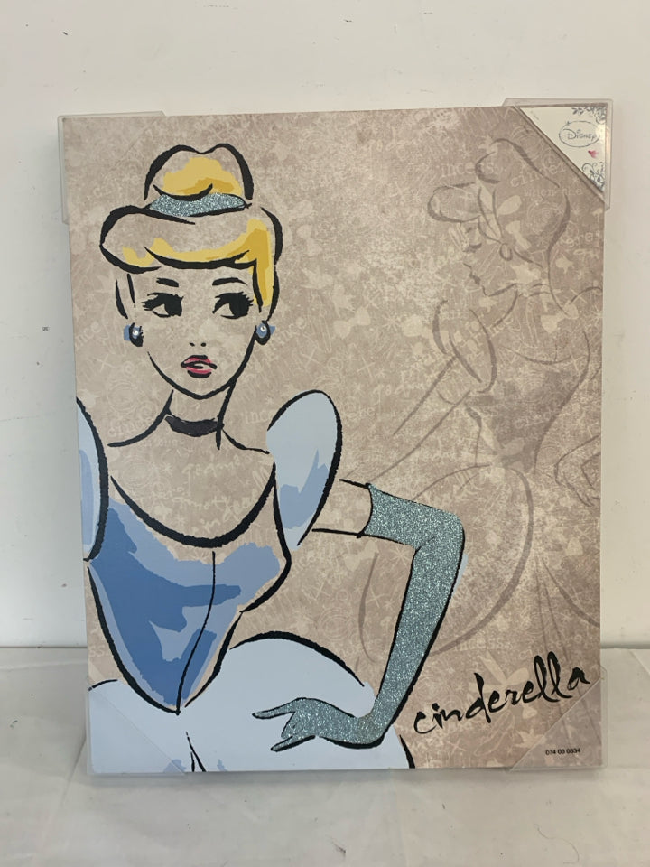 SPARKLE CINDERELLA WALL CANVAS.