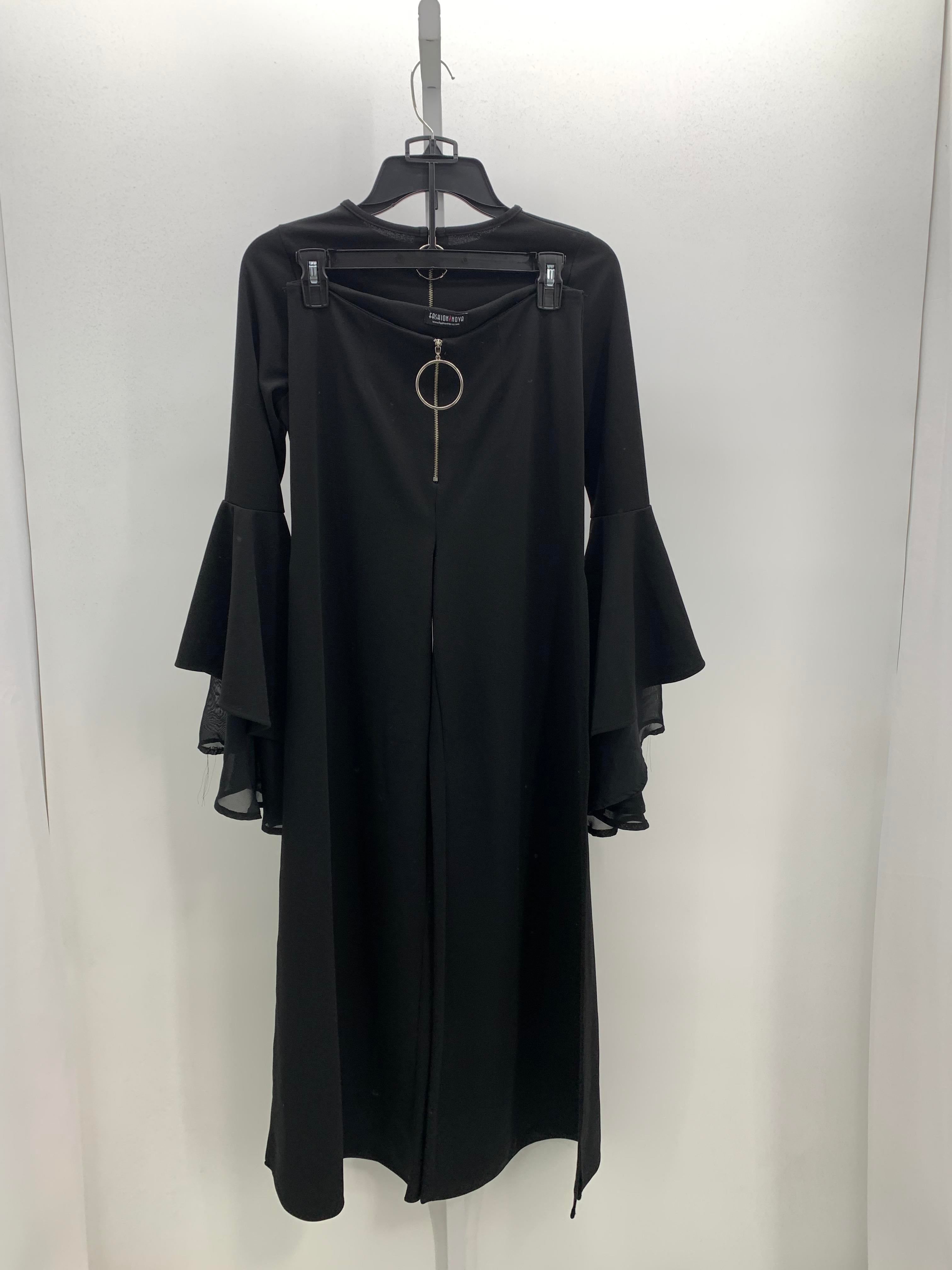 Size Medium Juniors 2pc. Outfit
