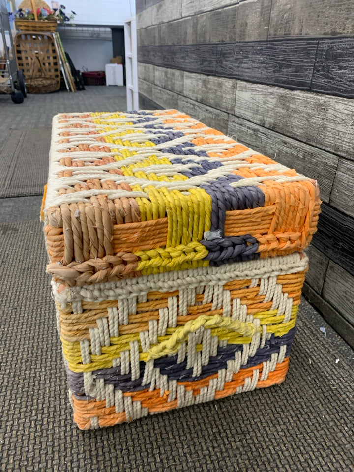 MULTI-COLOR WOVEN CHEST.