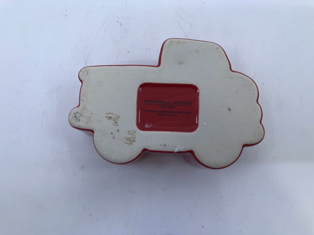 SMALL RED TRUCK BAKING DISH.