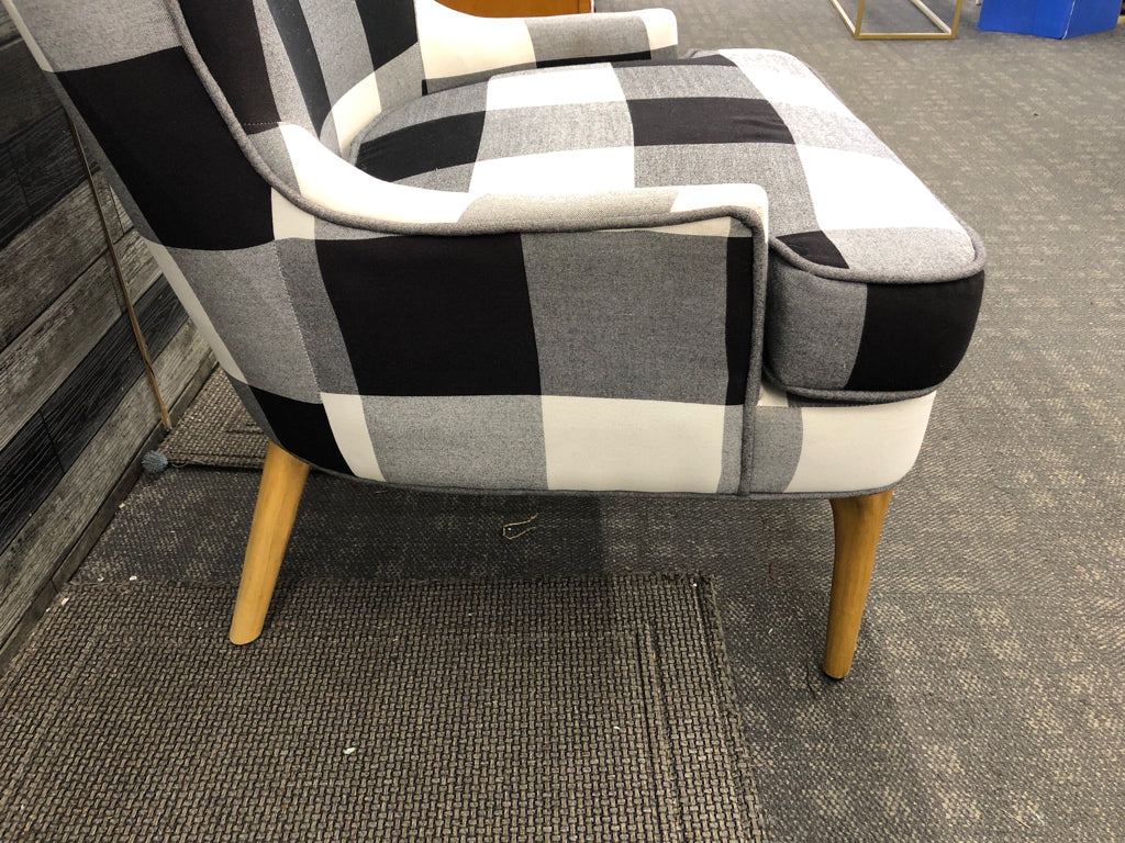 CHECKERED B&W ACCENT CHAIR.