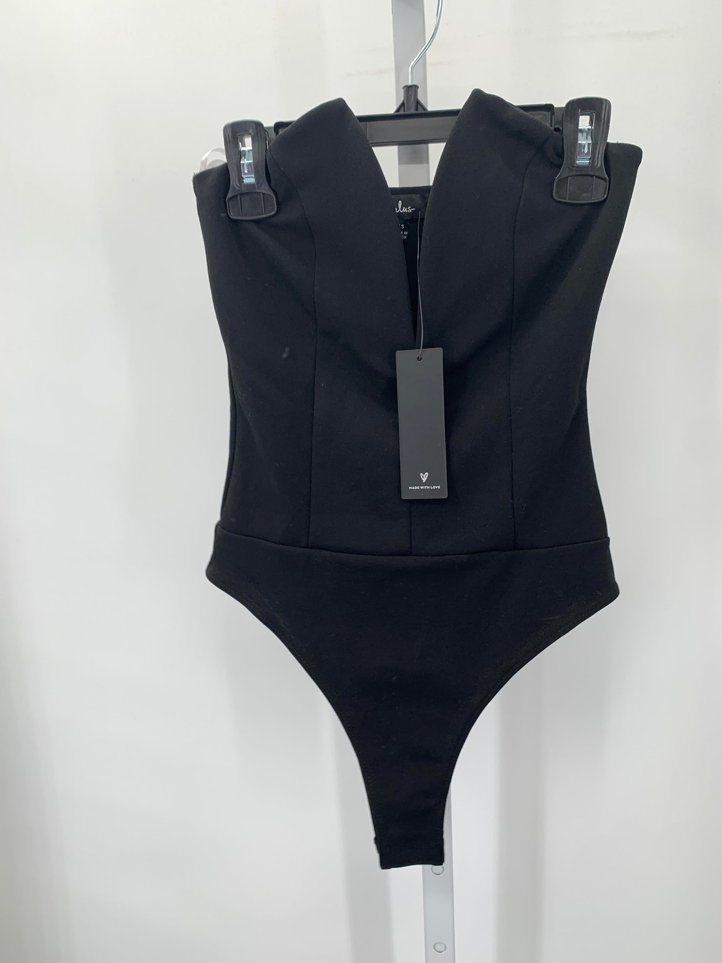 Lulus Size Small Juniors Sleeveless Shirt