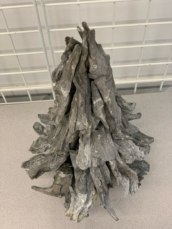 DRIFTWOOD CHRISTMAS TREE.