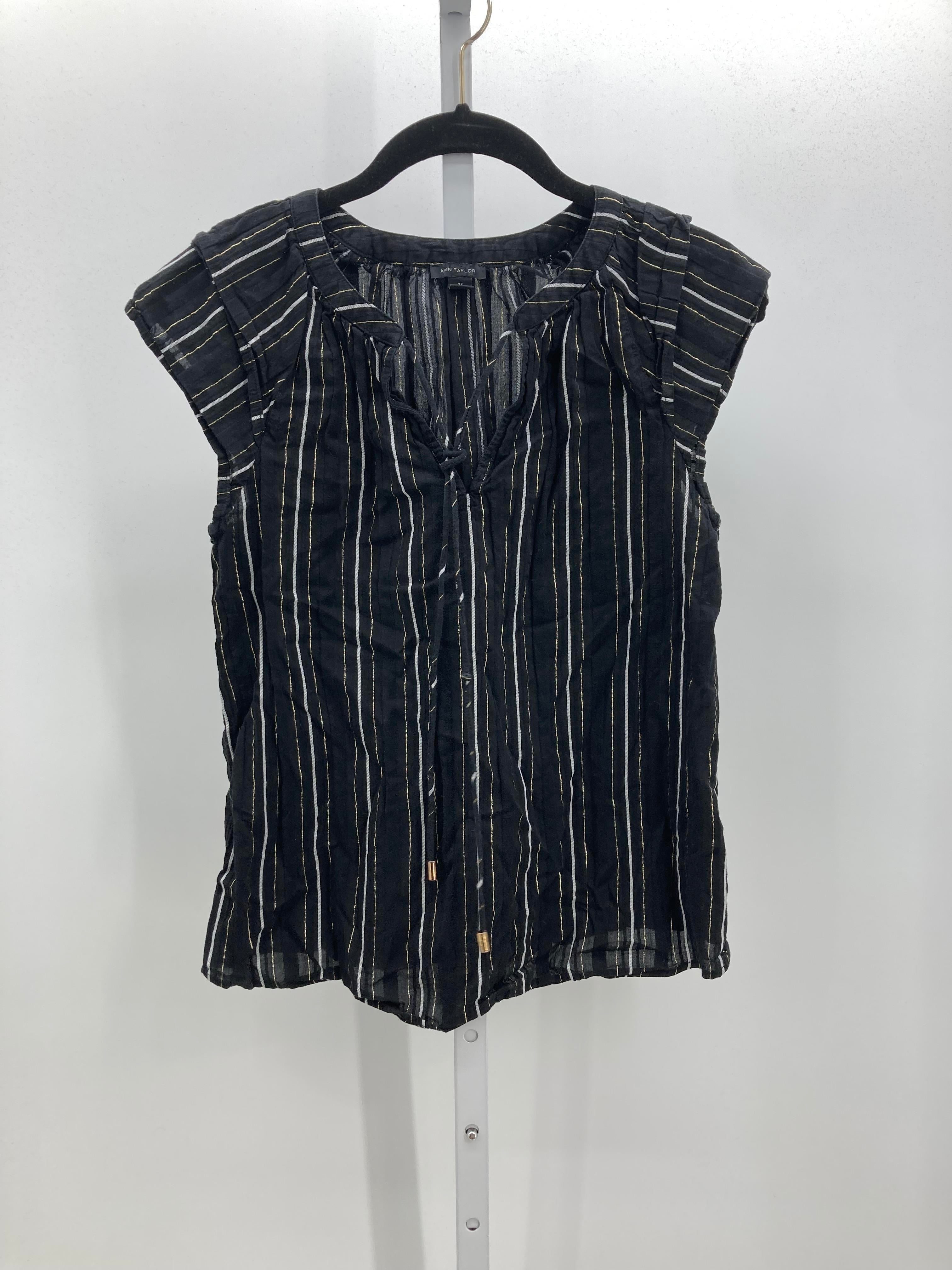 Ann Taylor Size X Small Misses Short Sleeve Shirt