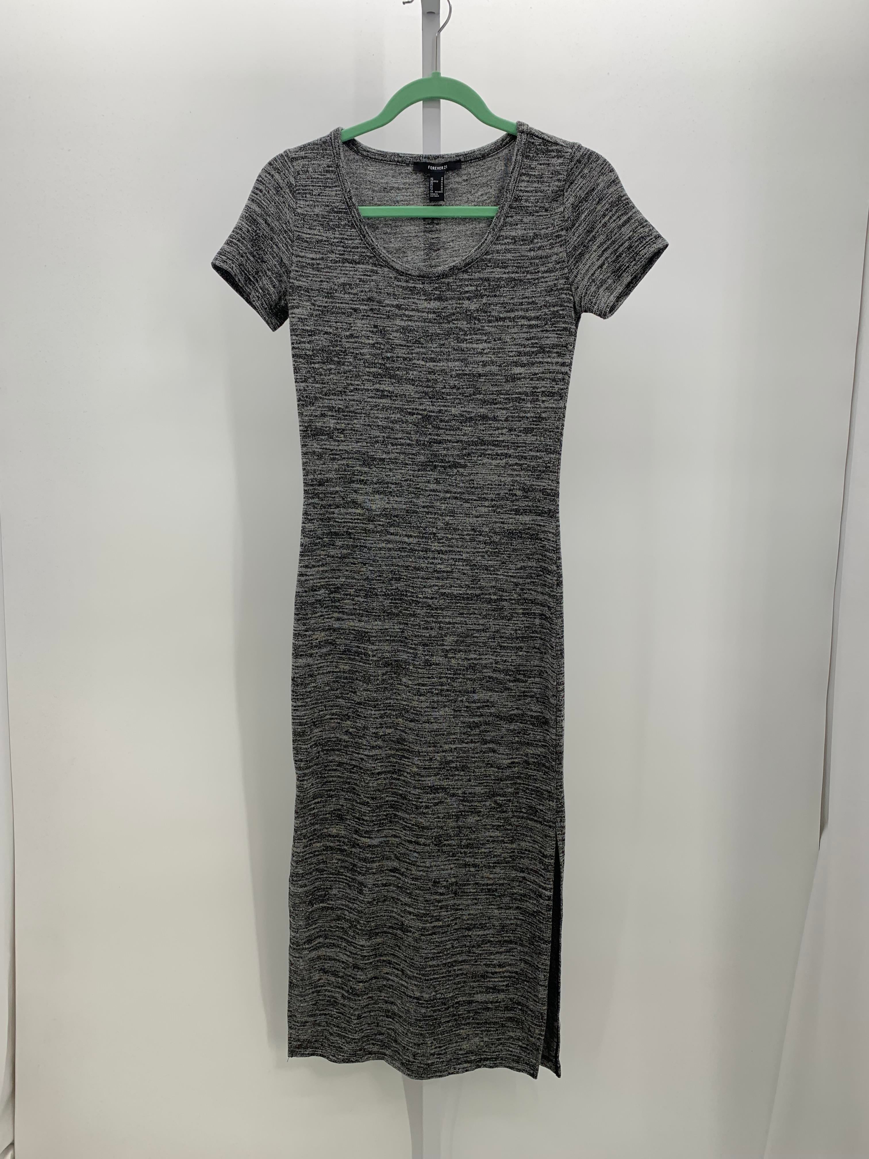 Forever 21 Size Medium Juniors Short Sleeve Dress