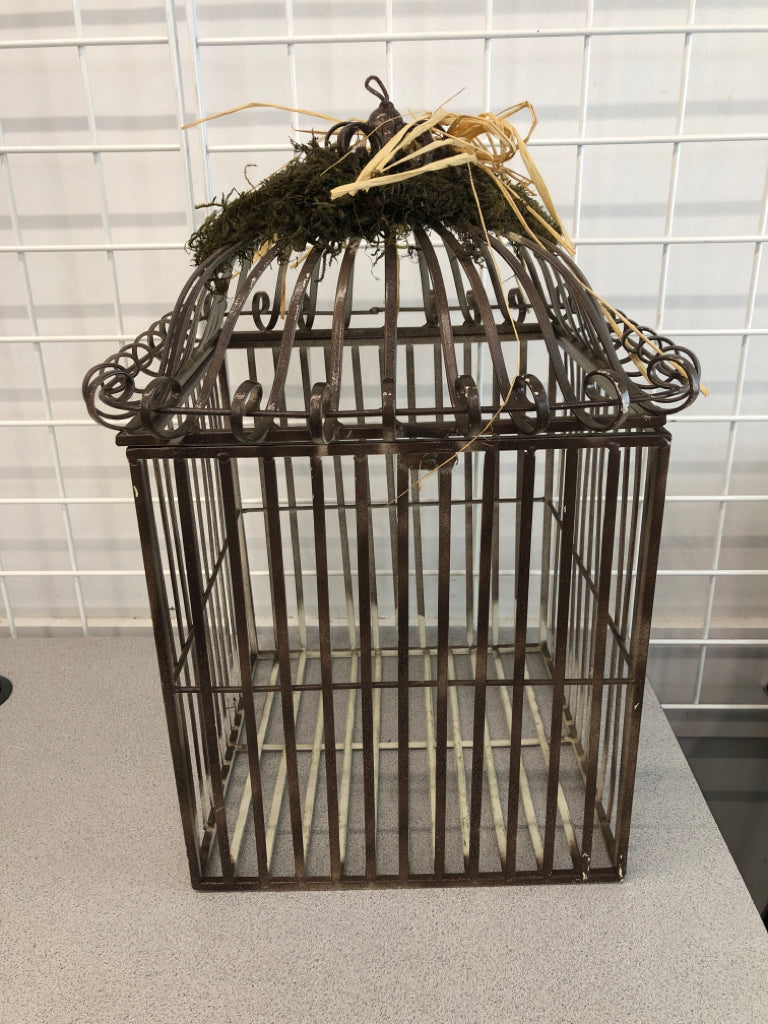 DISTRESSED BIRD CAGE DECOR W/MOSS.