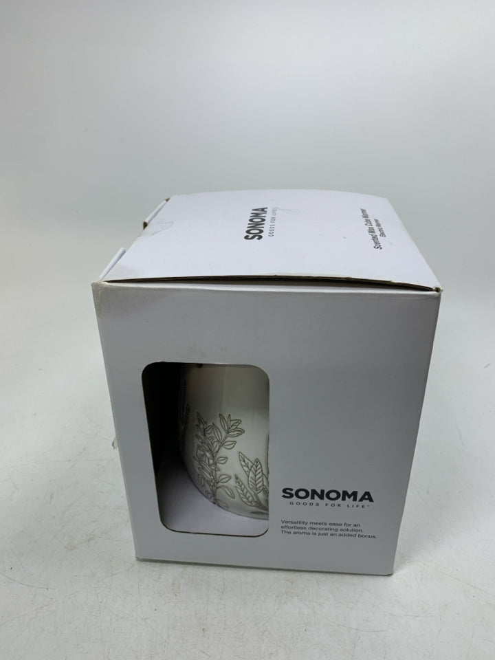 NIB FLORAL LARGE ELECTRIC WAX WARMER.