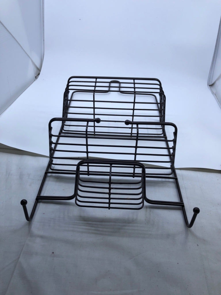 BROWN METAL SHOWER CADDY.