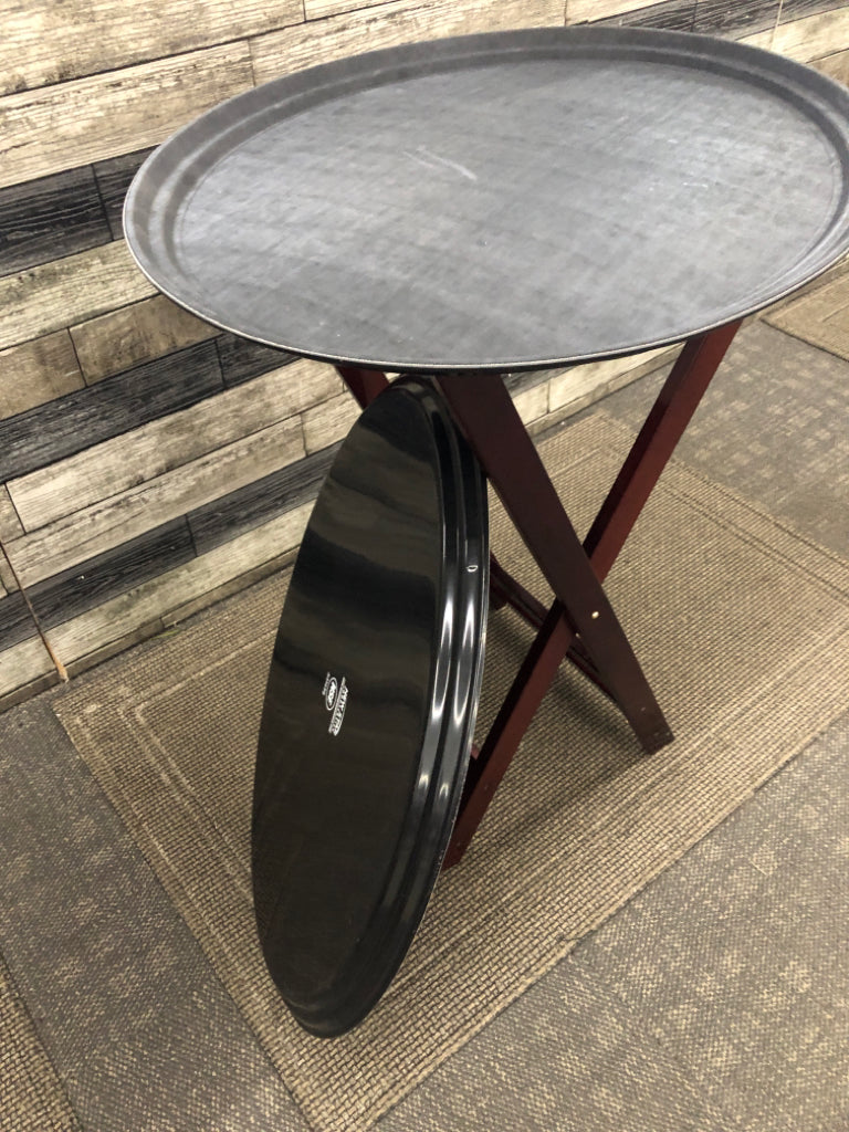 2 NEW STAR FOOD SERVICE TRAYS + DRK WOOD STAND.
