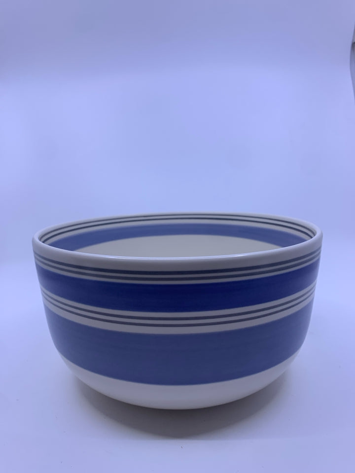 BLUE AND WHITE PFALTZGRAFF BOWL.