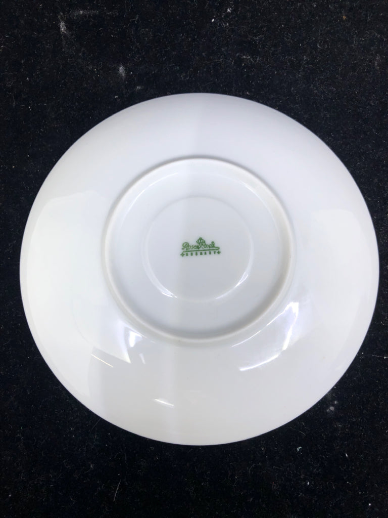 SVC FOR 4 WHITE EMBOSSED TEACUP/SAUCER.