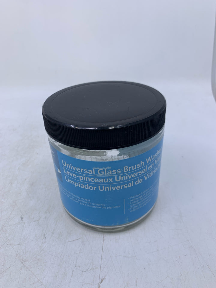 UNIVERSAL GLASS BRUSH WASHER.