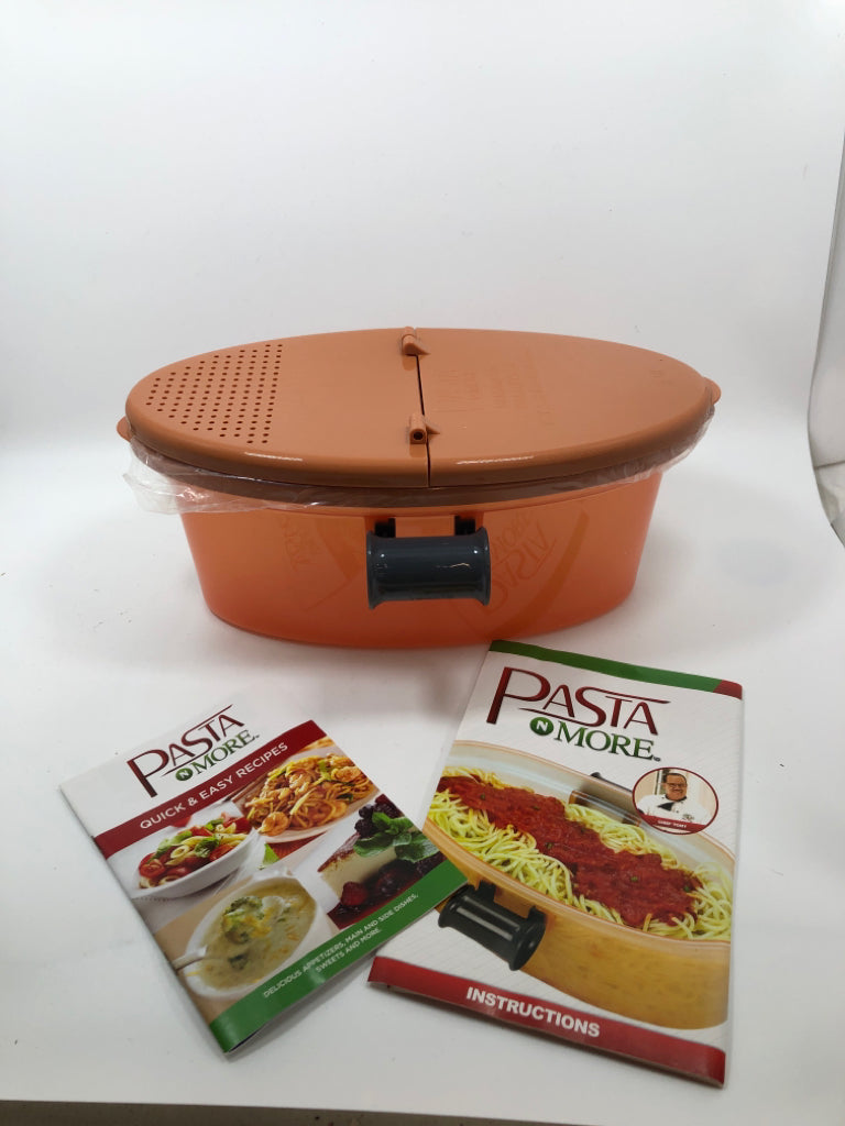 NIB PASTA N MORE PASTA COOKER.