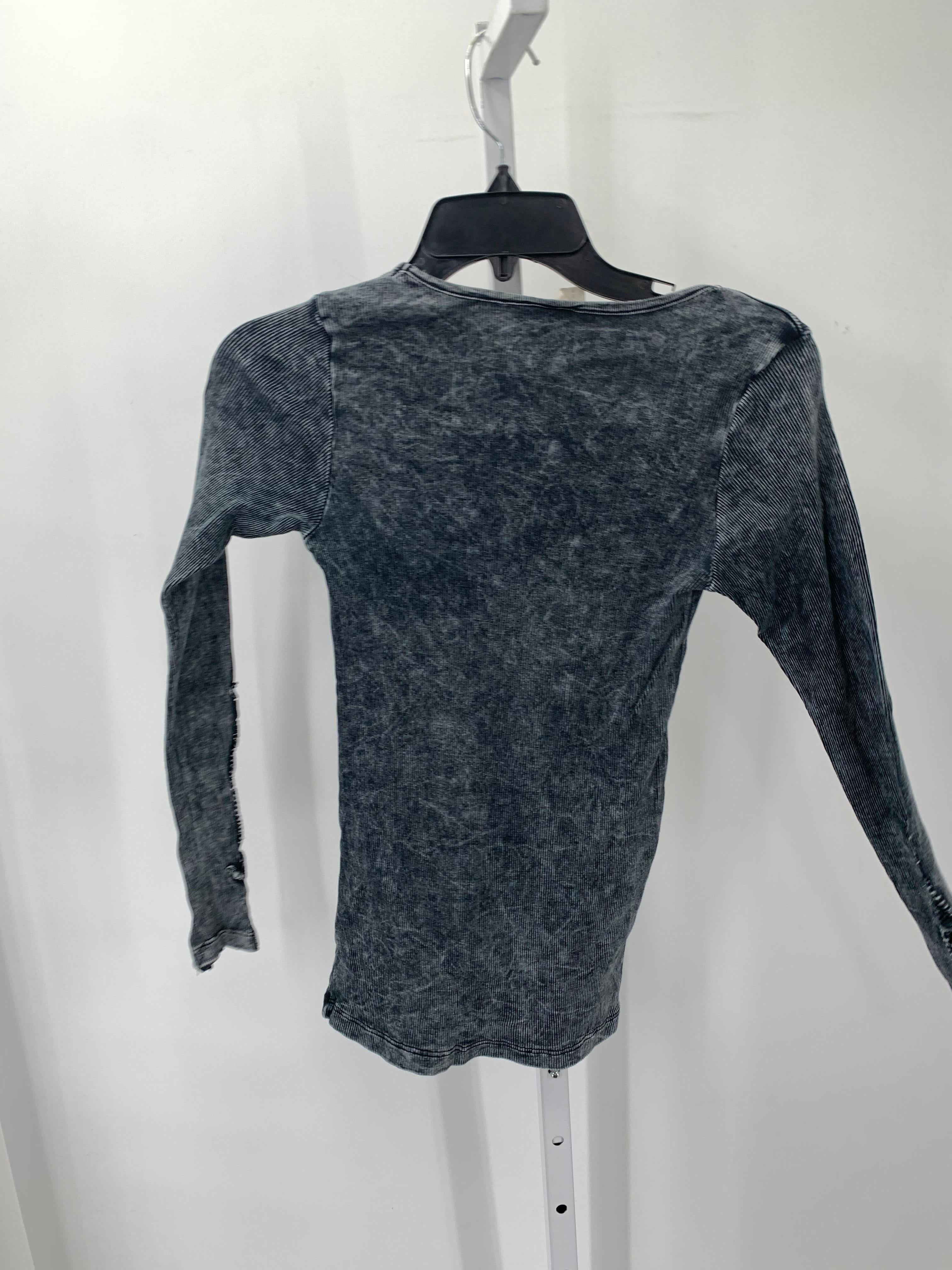 American Age Size Small Juniors Long Sleeve Shirt