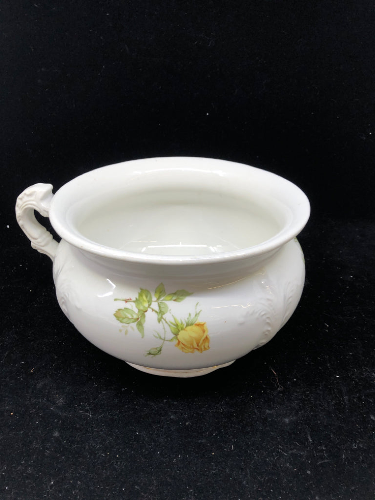 VTG WHITE CHAMBER POT WITH PINK ROSES.