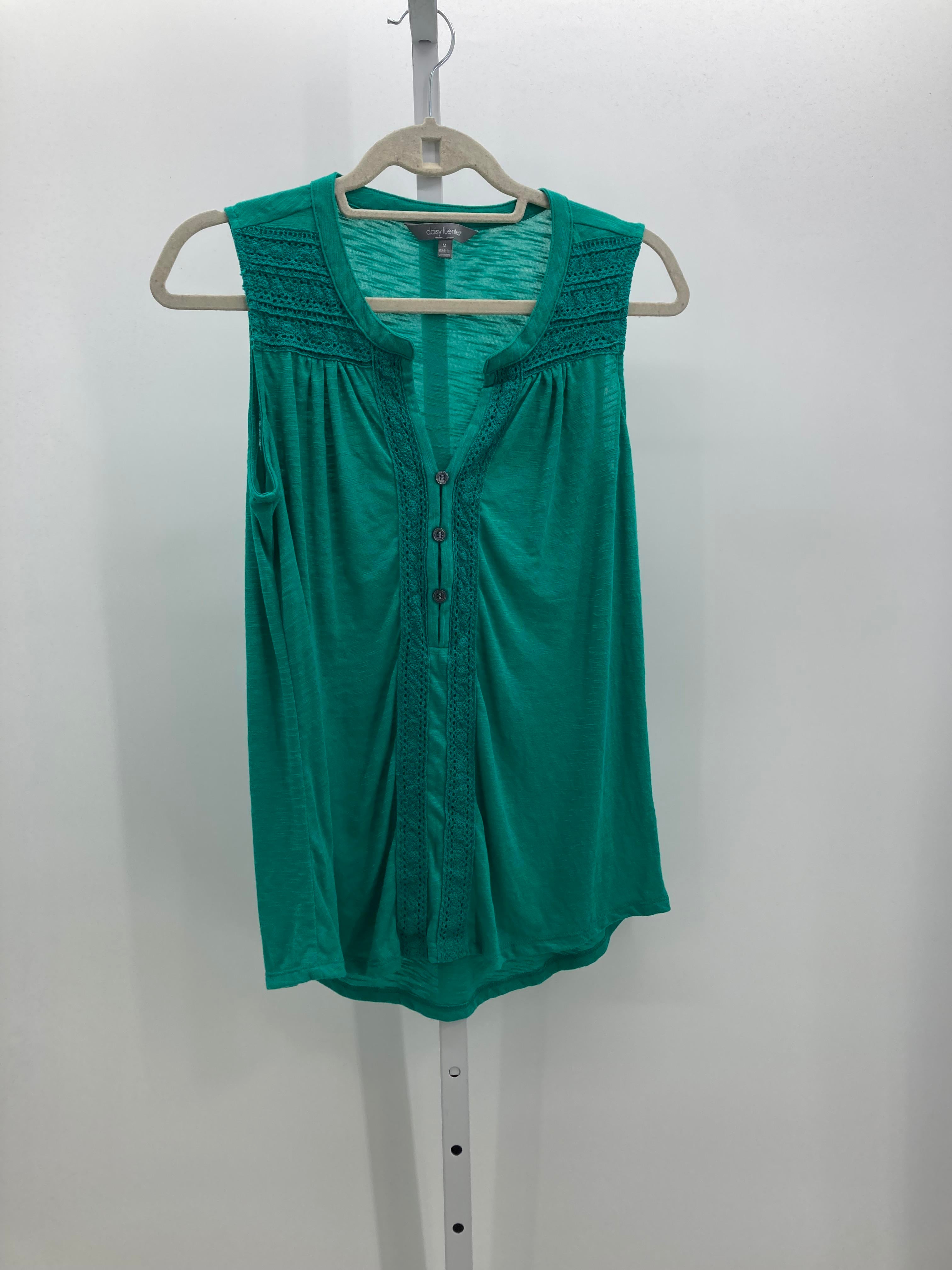 Daisy Fuentes Size Medium Misses Sleeveless Shirt