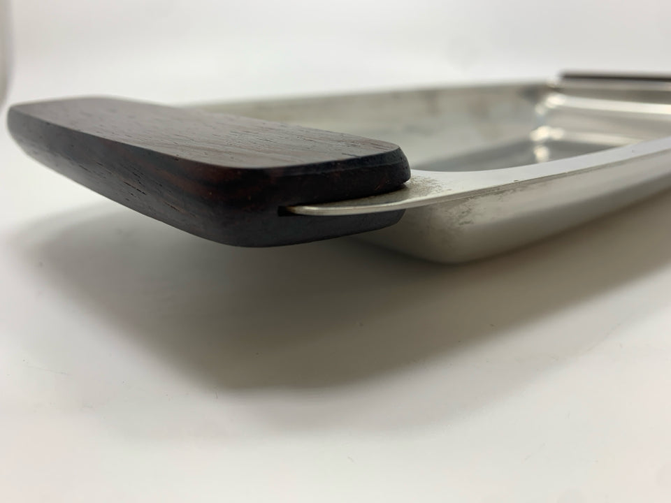 2 SERVING TRAYS W/WOOD HANDLES.