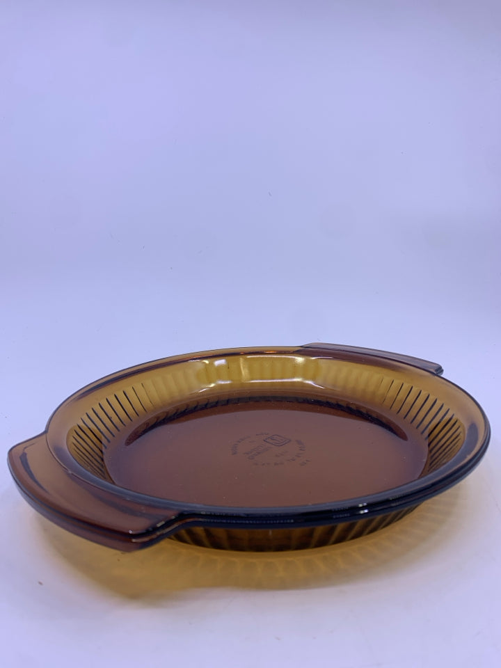 BROWN ANCHOR HOCKING PIE PAN.