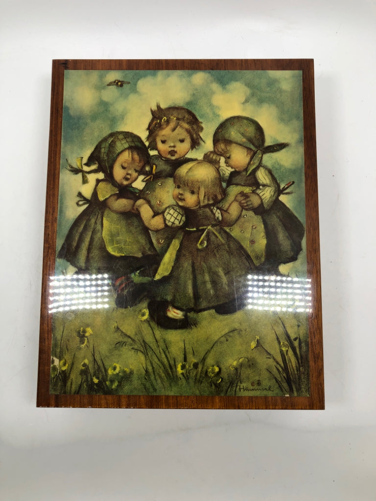 VTG HUMMEL WOOD MUSICAL JEWELRY BOX.