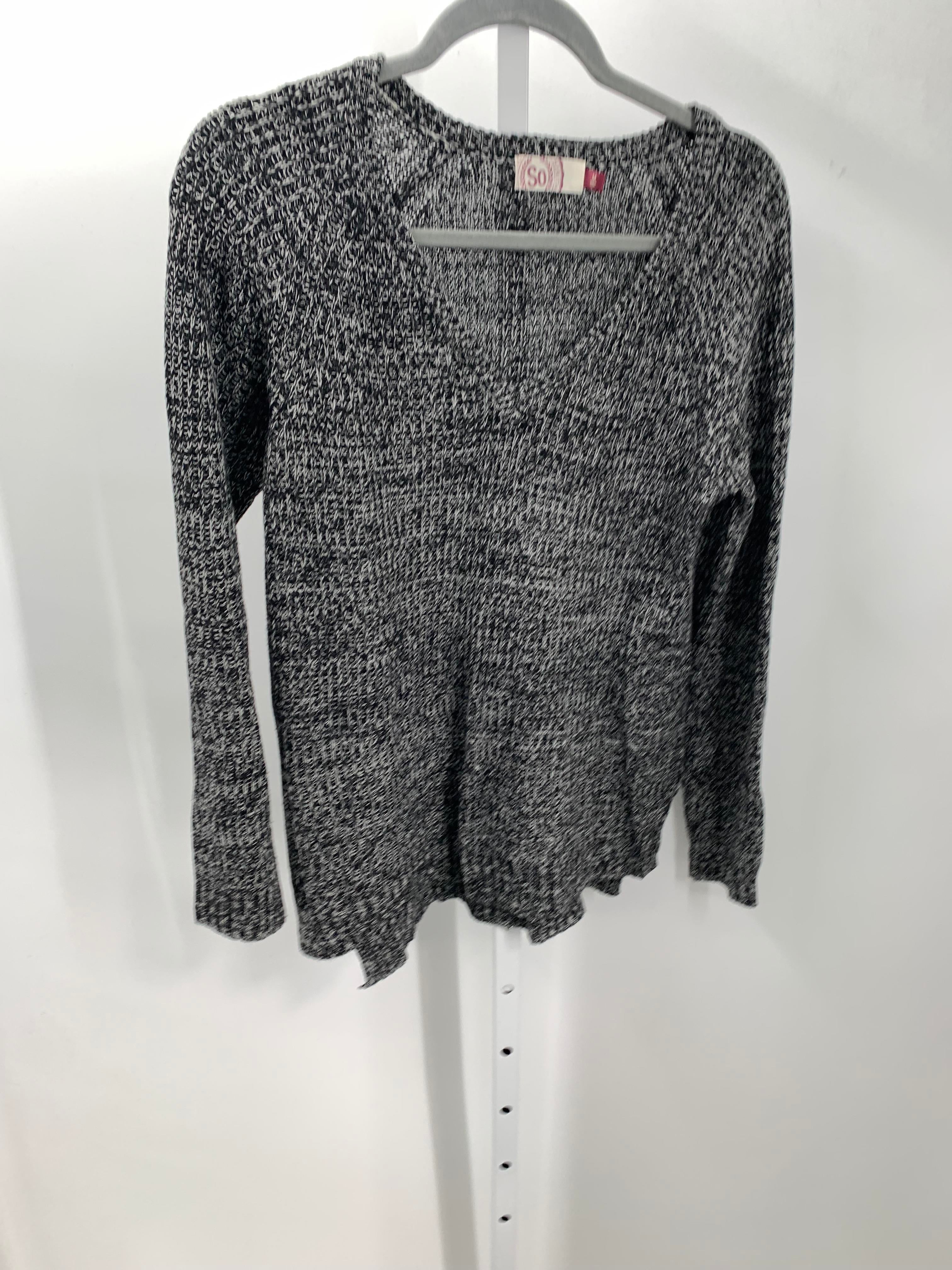 SO Size Medium Juniors Long Sleeve Sweater