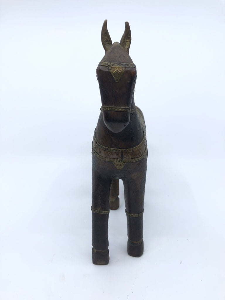 WOOD CARVED HORSE W METAL DETAIL.