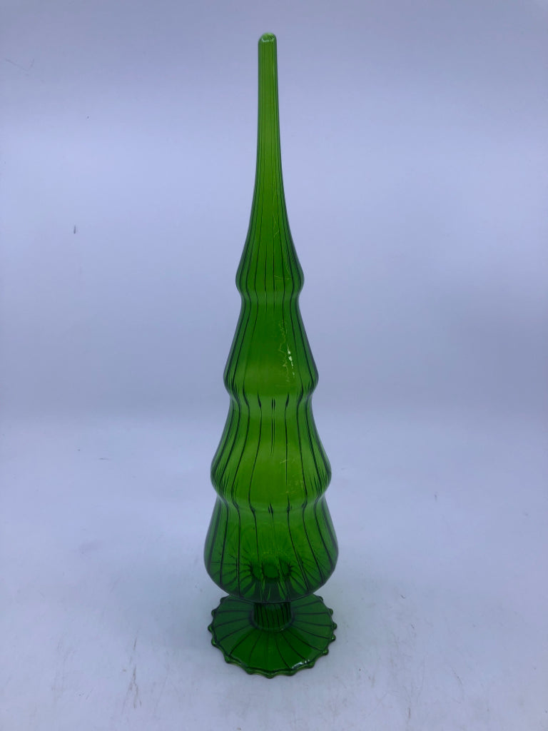 GREEN GLASS TEXTURED LEVELED CHRISTMAS TREE.