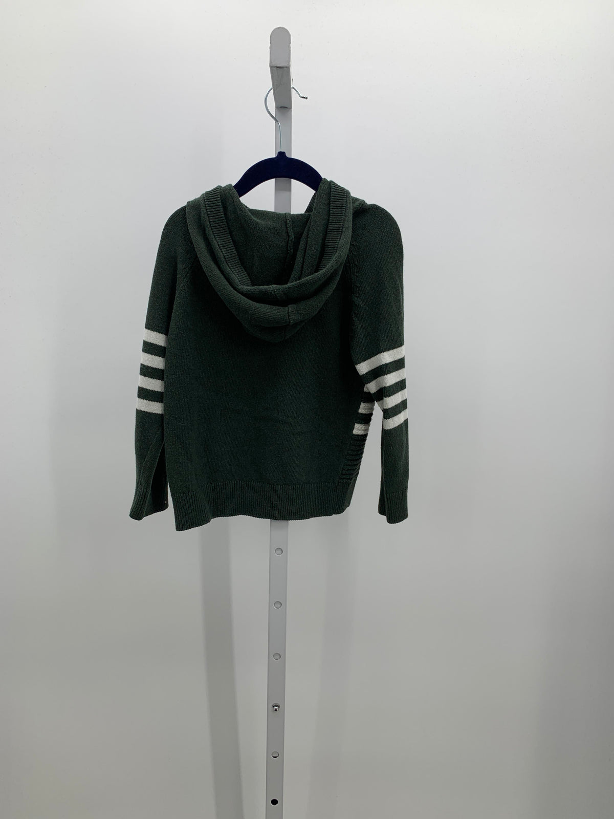 HOODED WHITE STRIPES