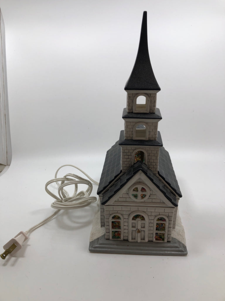 LIGHT-UP STEEPLE W/STAINED GLASS WINDOWS.