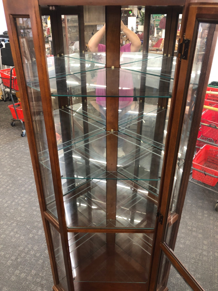 WOOD CORNER CURIO 5 GLASS SHELVES W/LIGHT.