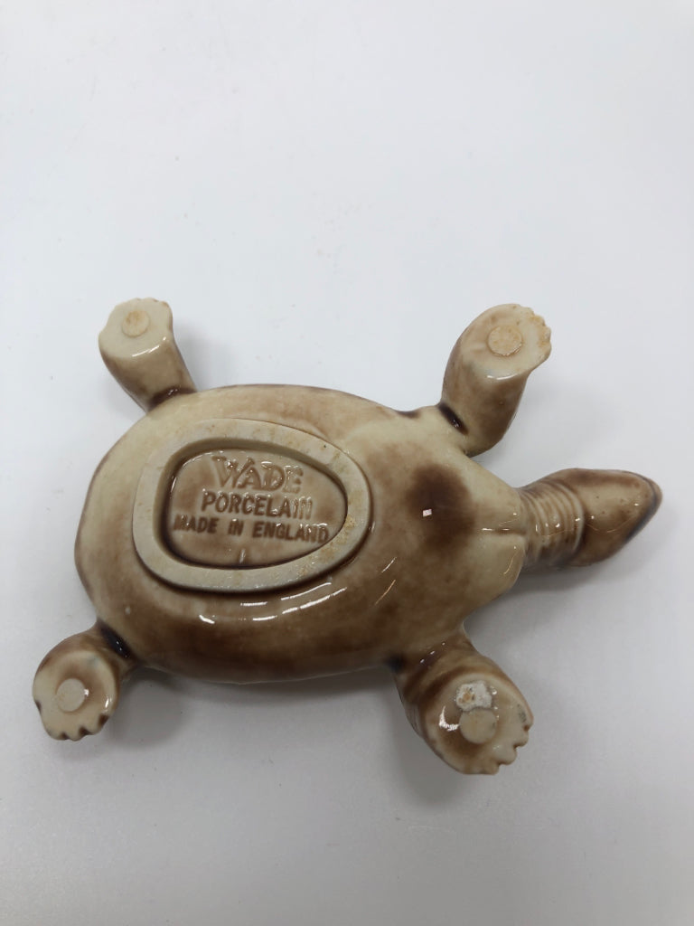 WADE PORCELAIN TURTLE RING DISH W/LID.