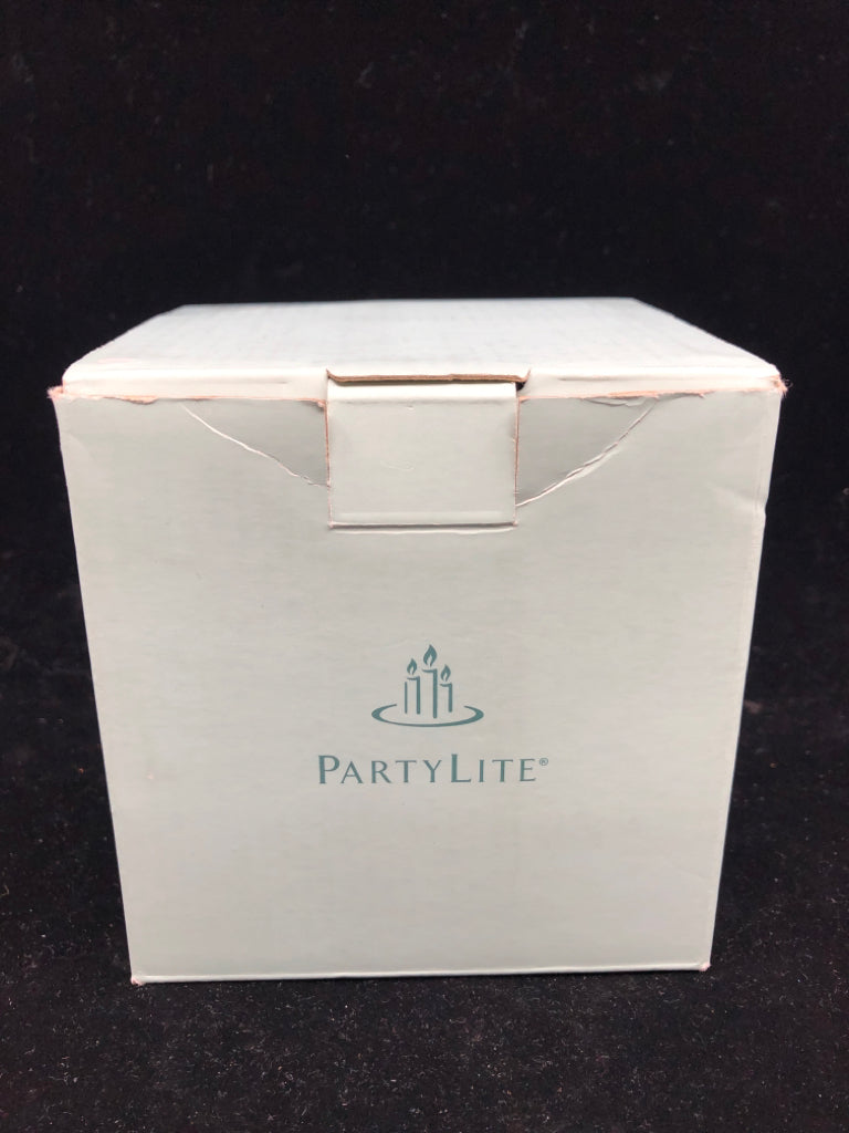 NIB PARTYLITE VOTIVE HOLDER FROSTED FLORAL.