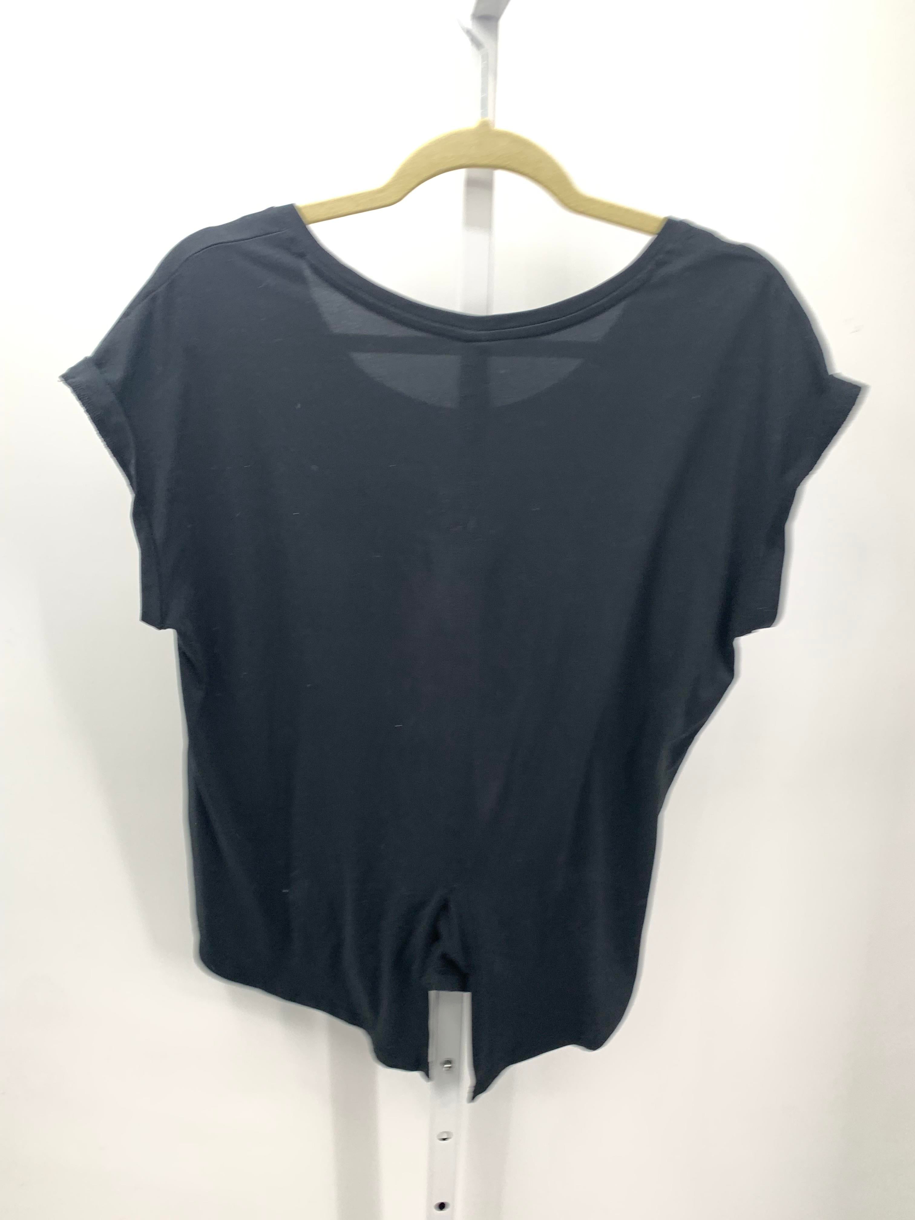 Size Medium Misses Short Sleeve Shirt