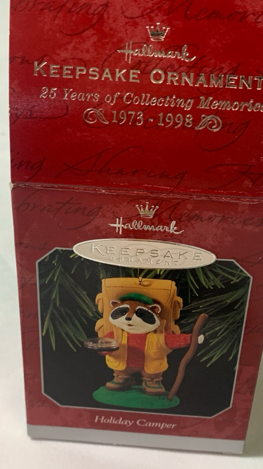 HALLMARK HOLIDAY CAMPER- CAMPING RACOON.