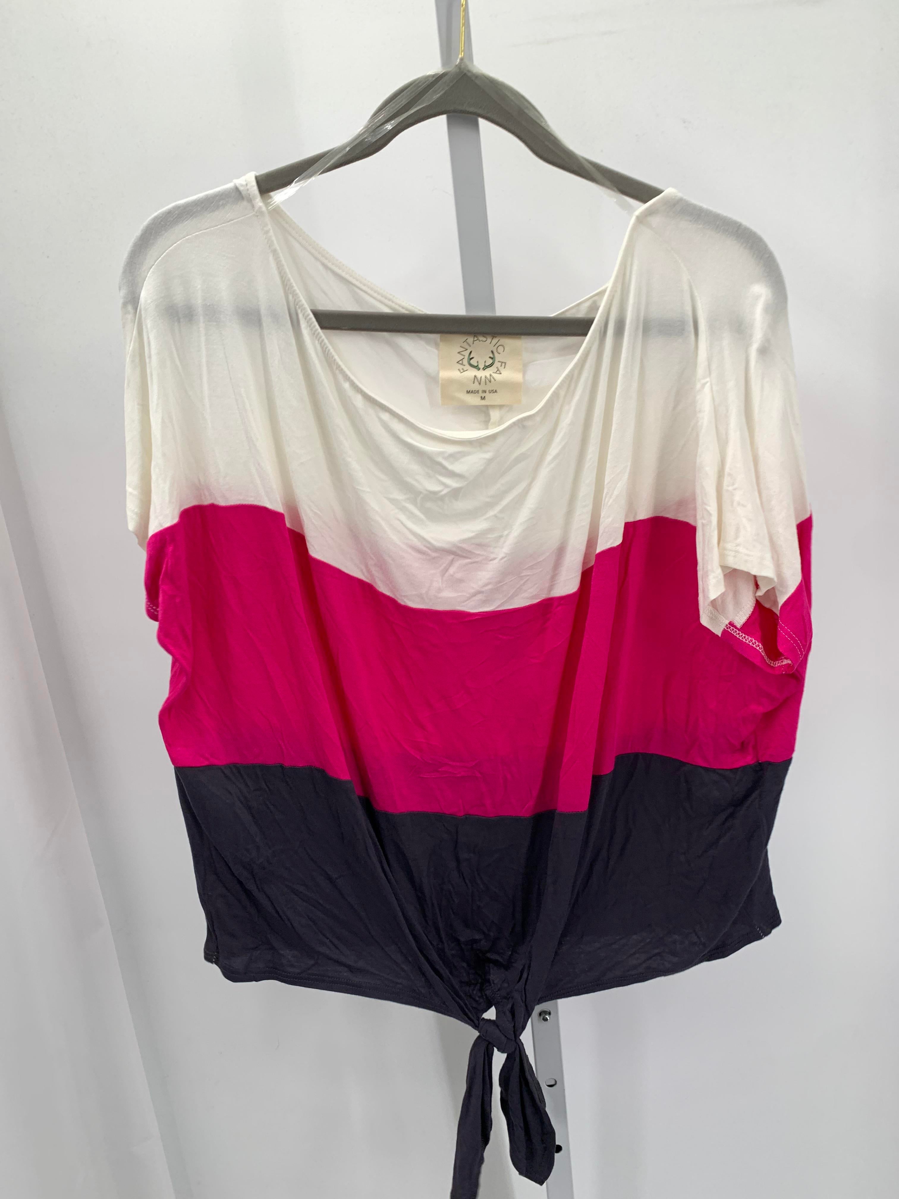 Size Medium Misses Short Sleeve Shirt