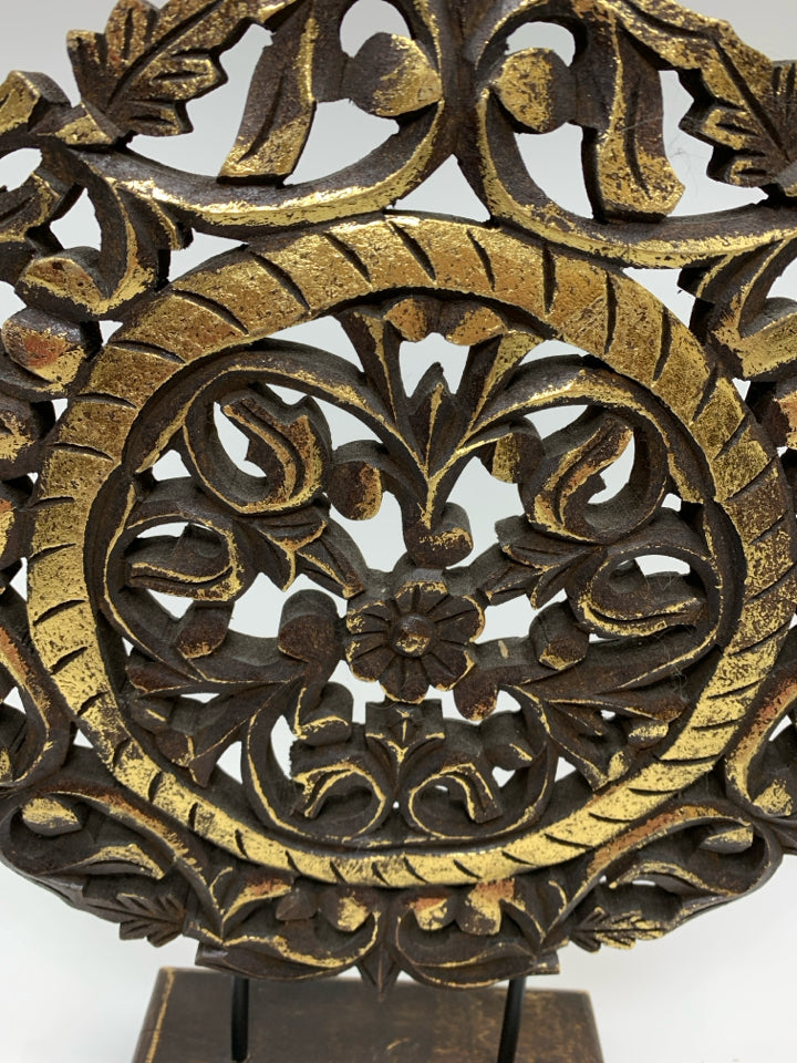 WOOD AND GOLD FLOWER MANDALA SHELF DECOR.